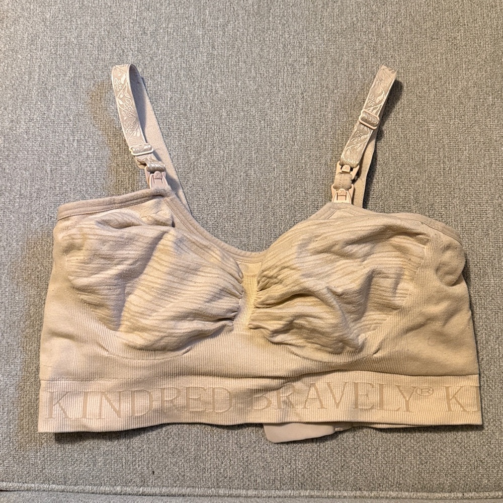 Kindred Bravely Sublime Hands Free Pumping & Nursing Bra Sz Medium Beige